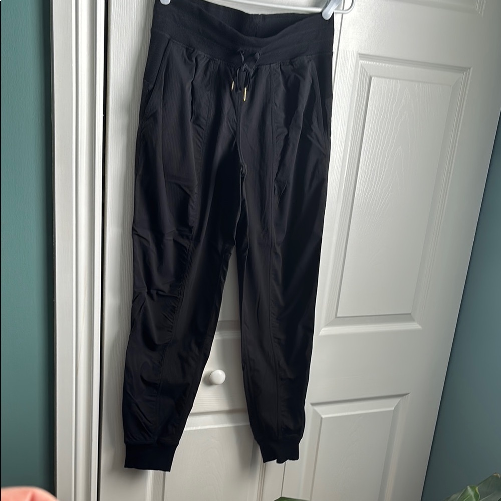 Lululemon Dance Studio Jogger - Like new!
